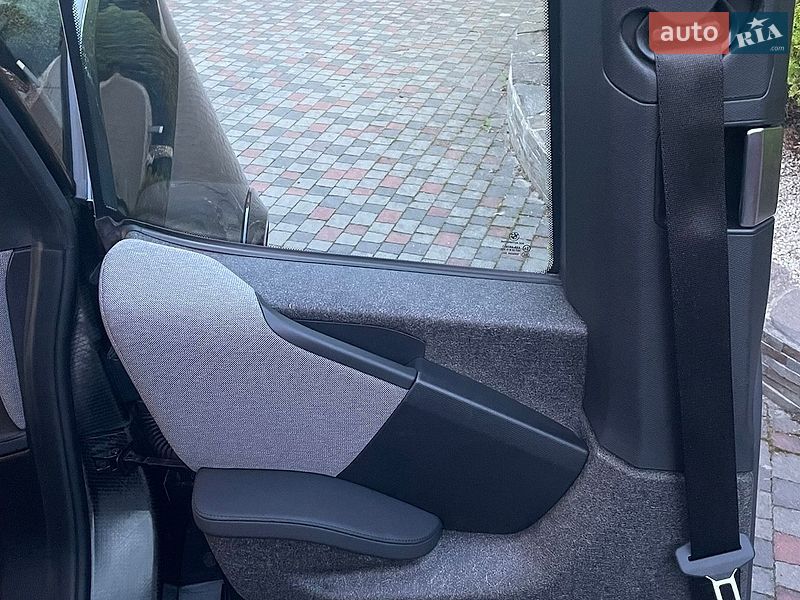 Хэтчбек BMW i3S 2022 в Киеве
