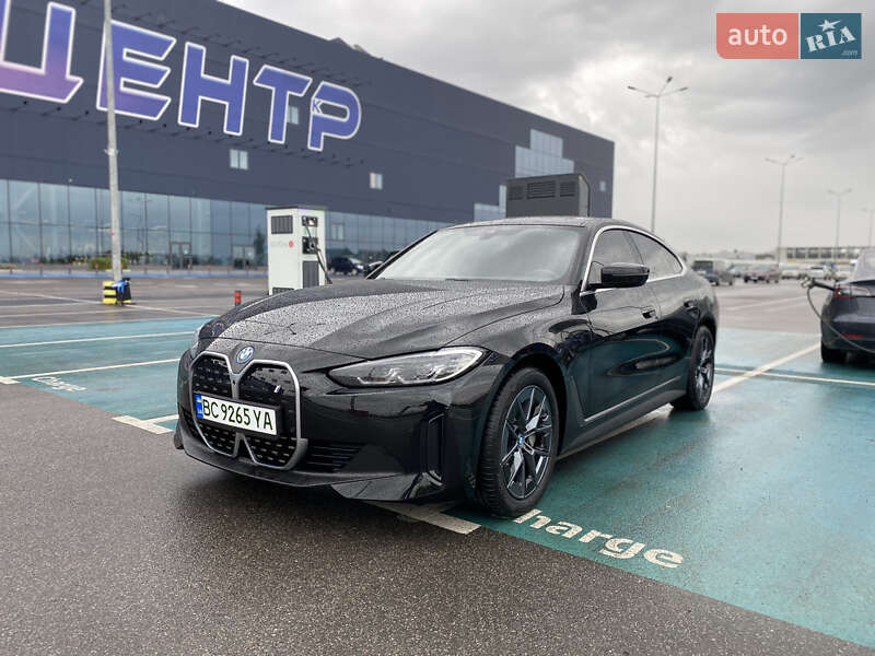 Купе BMW i4 2023 в Львове