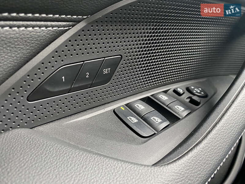 Купе BMW i4 2023 в Львове