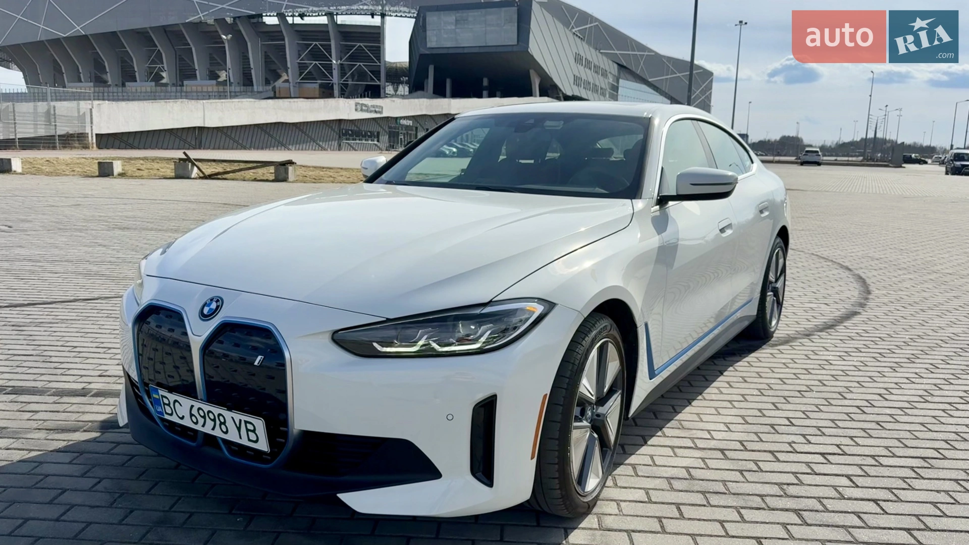 2023 BMW i4 - фото 1