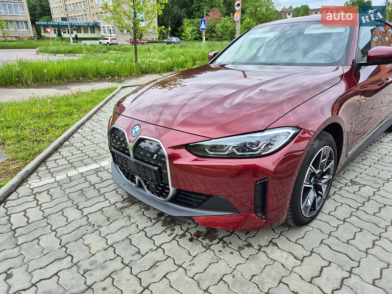 BMW i4 2023