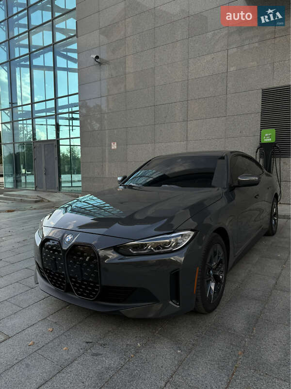 Купе BMW i4 2022 в Киеве