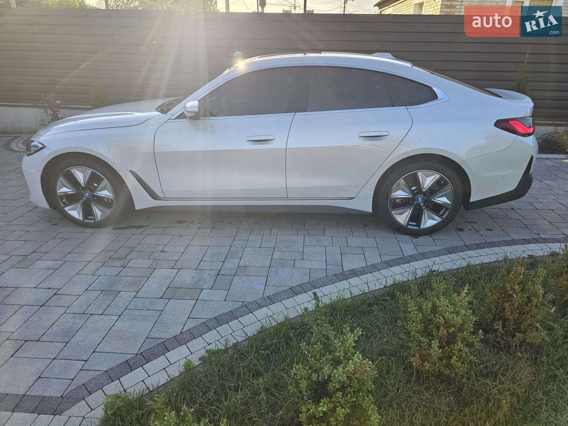 2023 BMW i4 - мініатюра 13