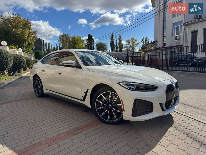 Купе BMW i4 2022 в 