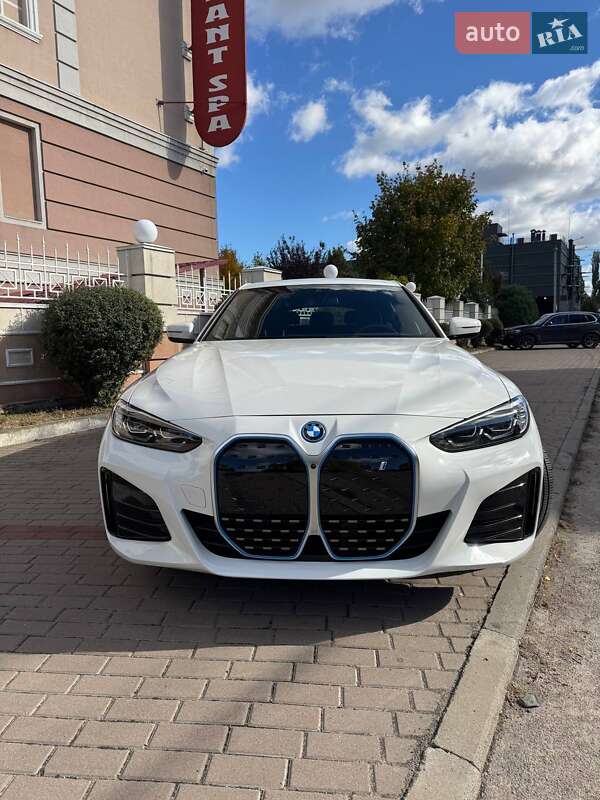 Купе BMW i4 2022 в Киеве фото 4 Купе BMW i4 2022 в Киеве