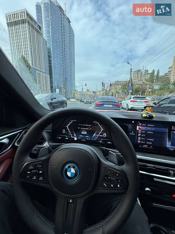 Купе BMW i4 2022 в Львове