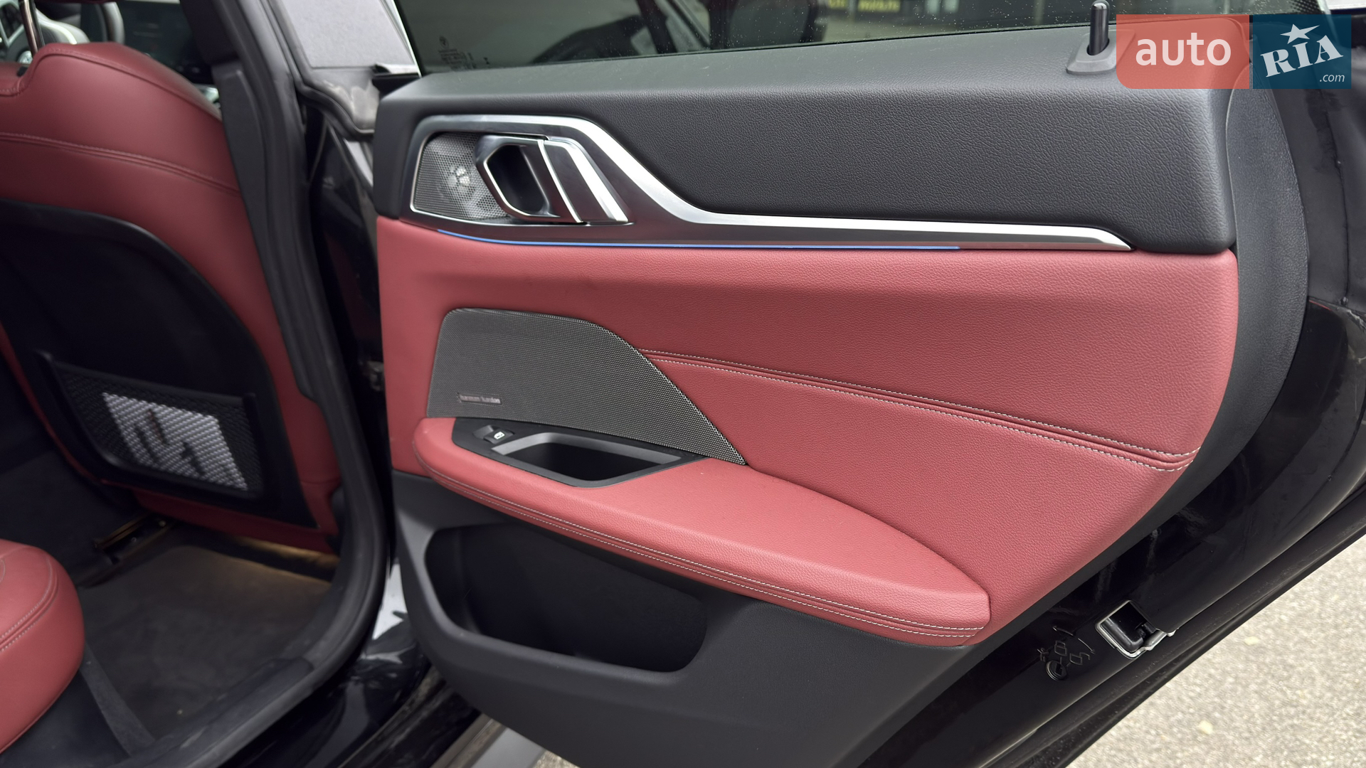 2023 BMW i4 - мініатюра 23