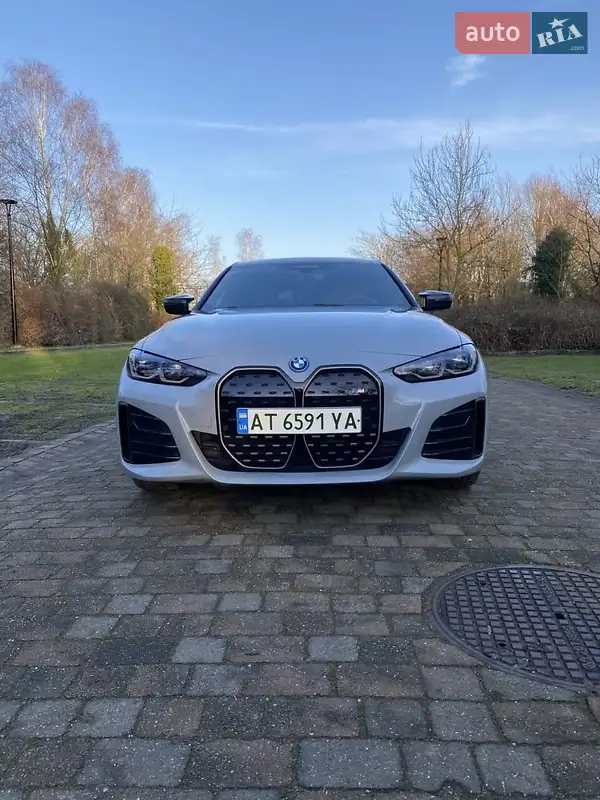 BMW i4