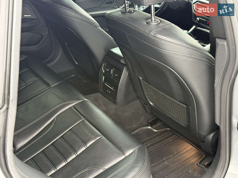 Купе BMW i4 2022 в Самборе