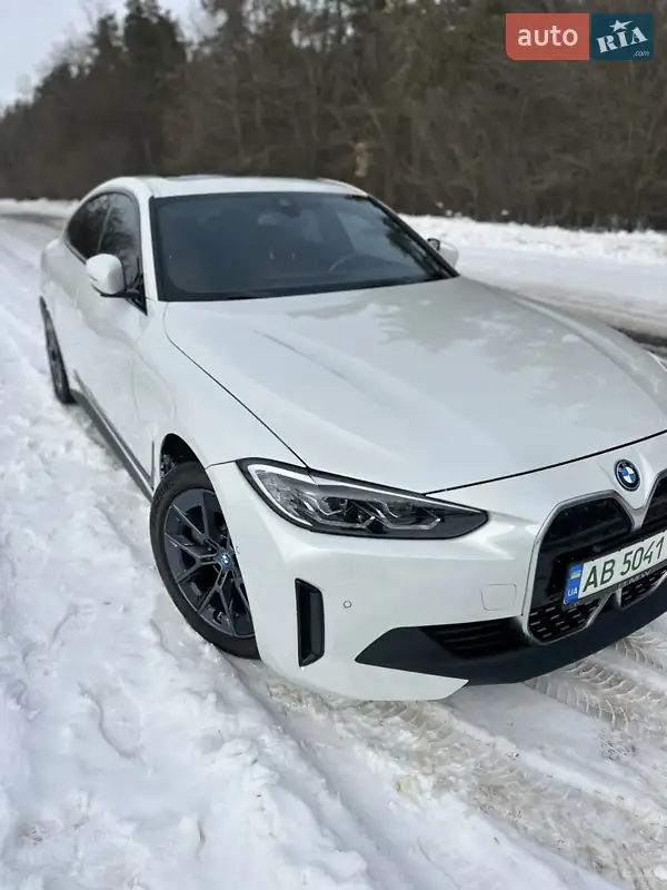 BMW i4 2023