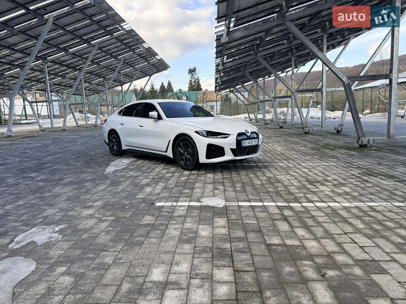 Купе BMW i4 2024 в Львове