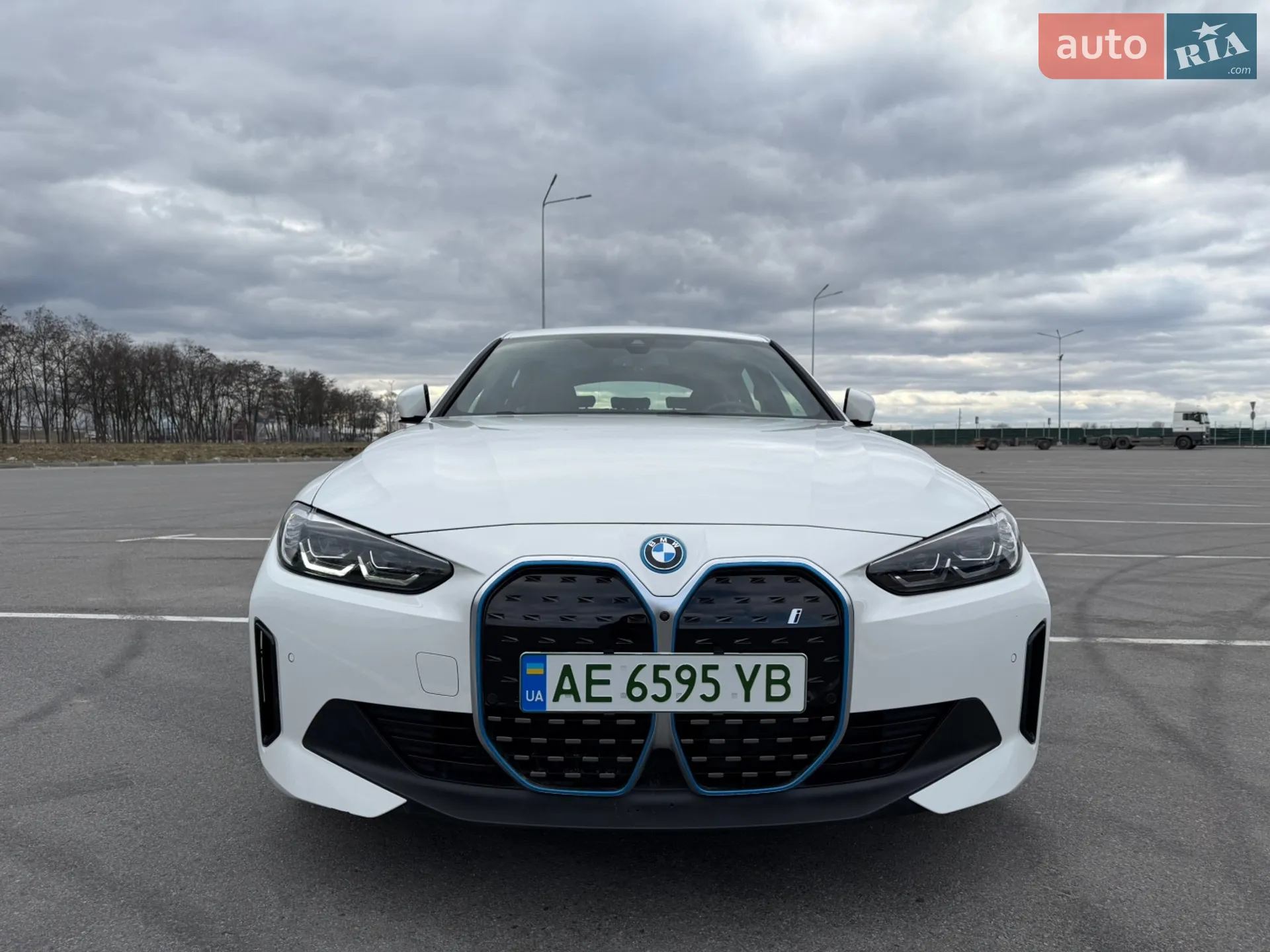 2024 BMW i4 - фото 1