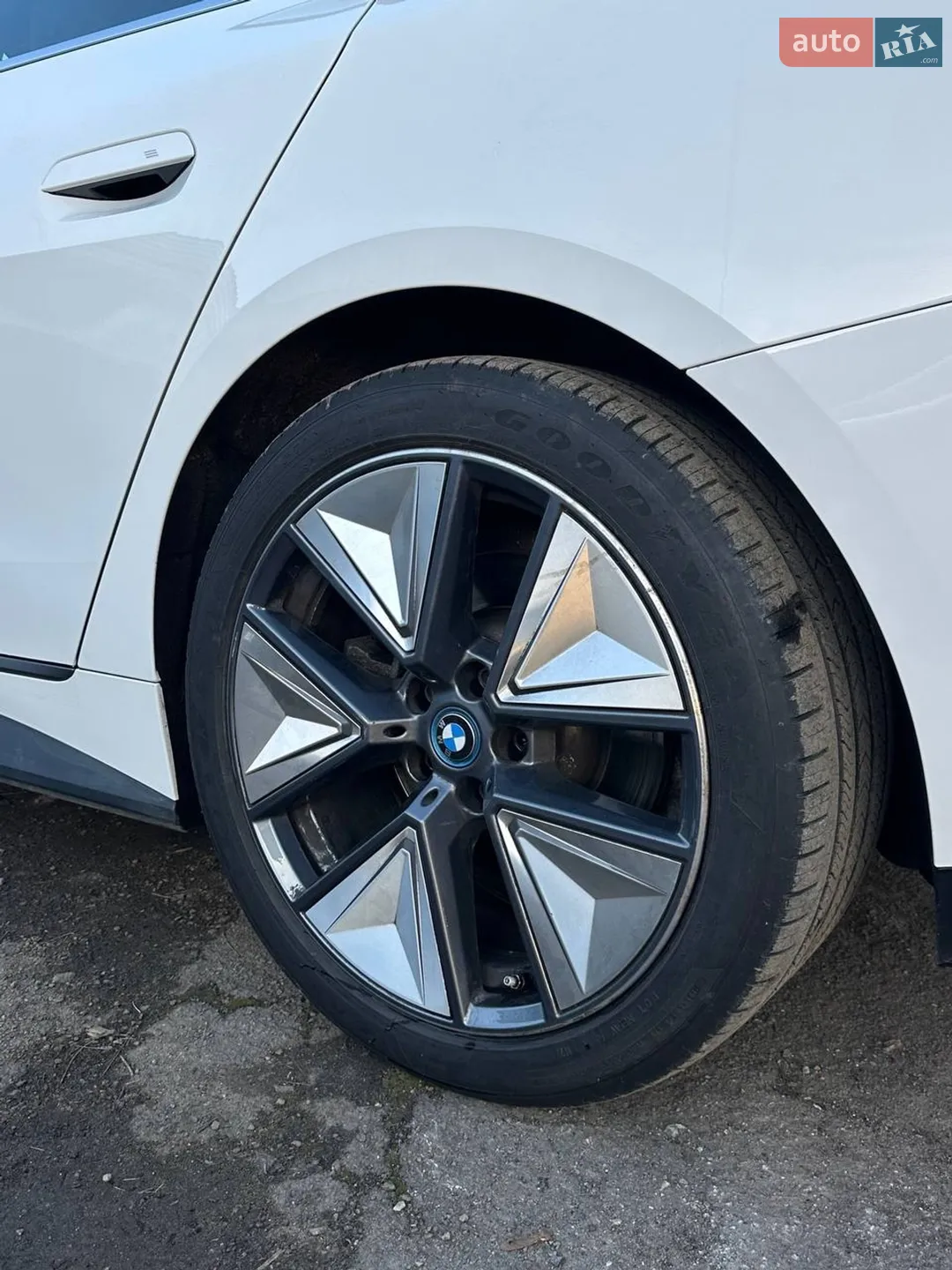 2023 BMW i4 - мініатюра 17