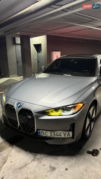 Купе BMW i4 2024 в Львове