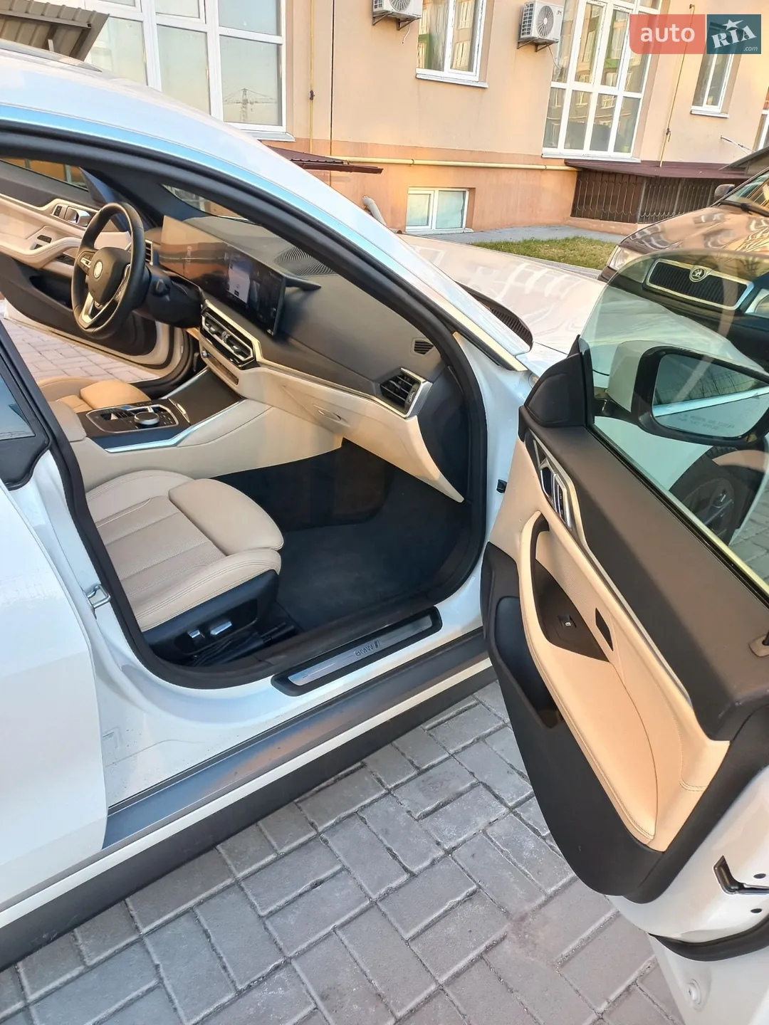 2023 BMW i4 - мініатюра 20