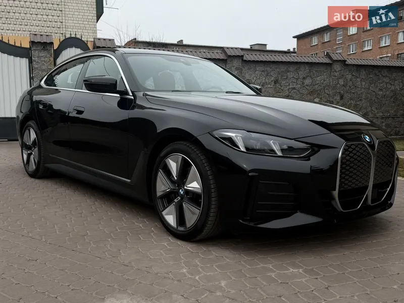 BMW i4
