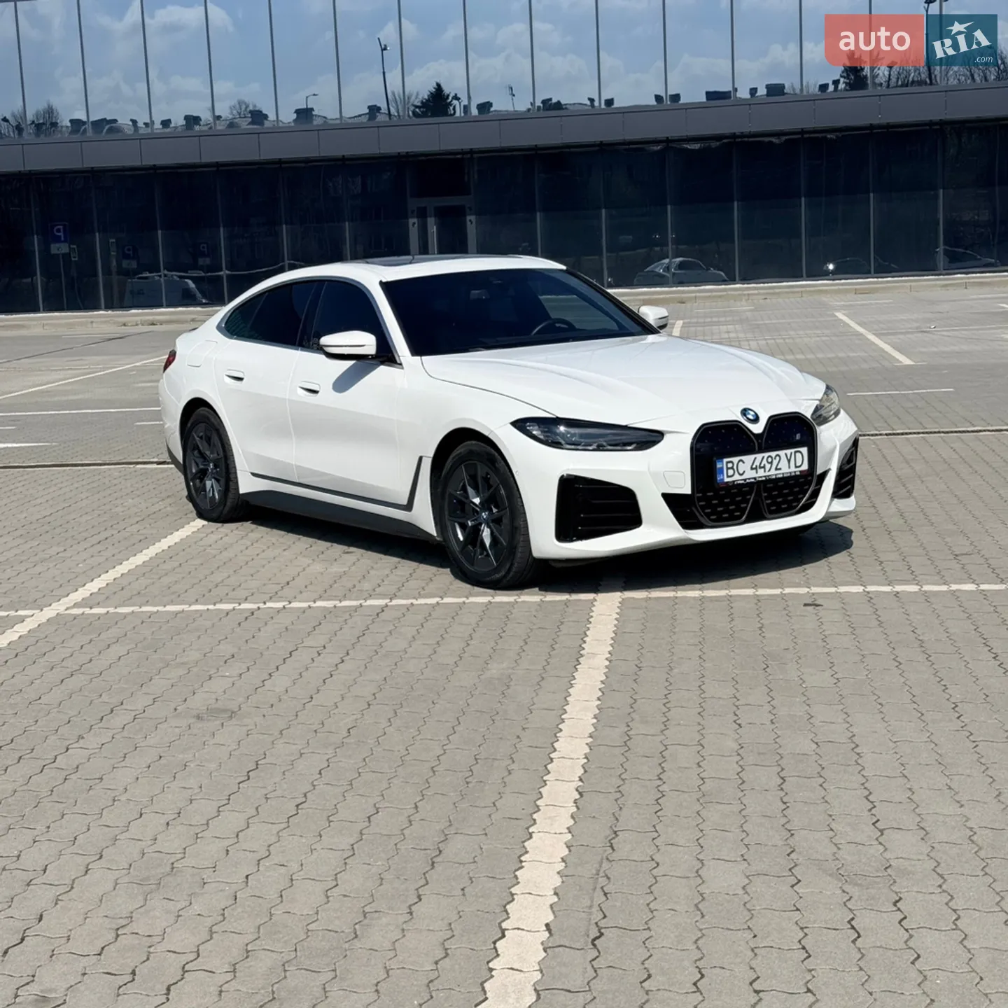 2024 BMW i4 - мініатюра 3