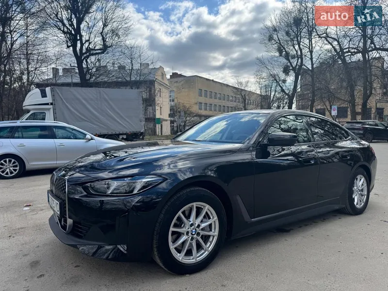 BMW i4 2025