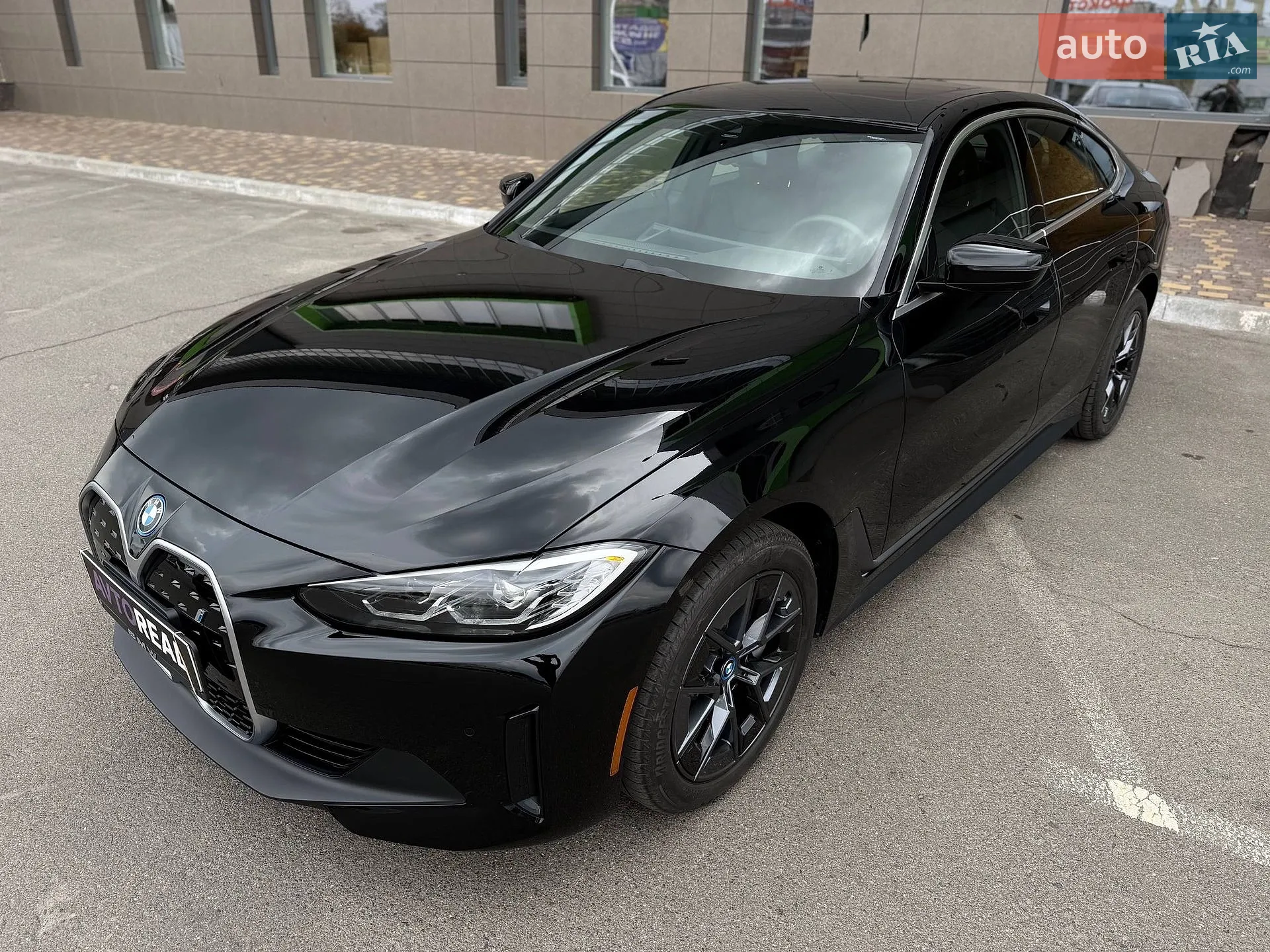 2023 BMW i4 - мініатюра 23