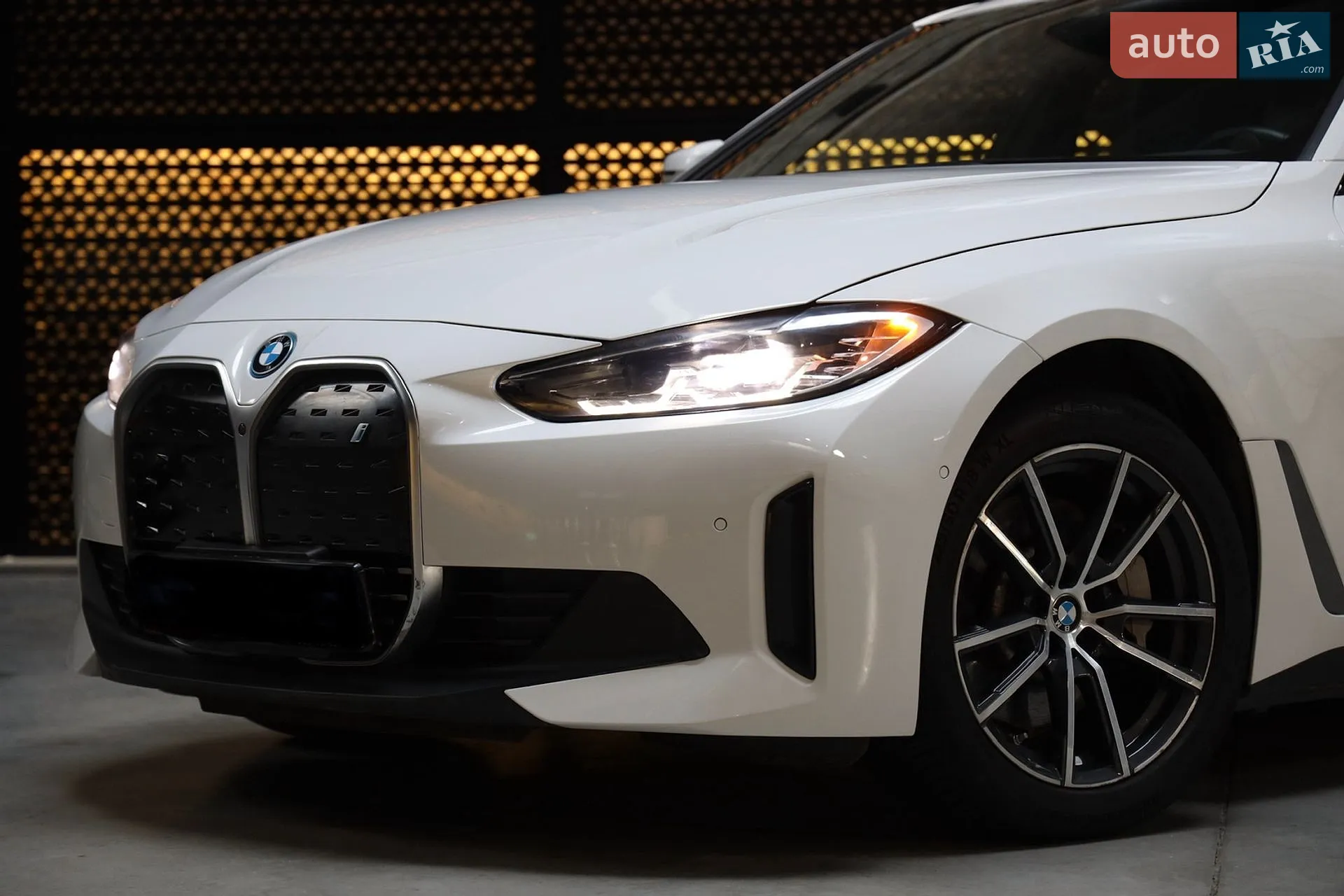 2023 BMW i4 - мініатюра 3