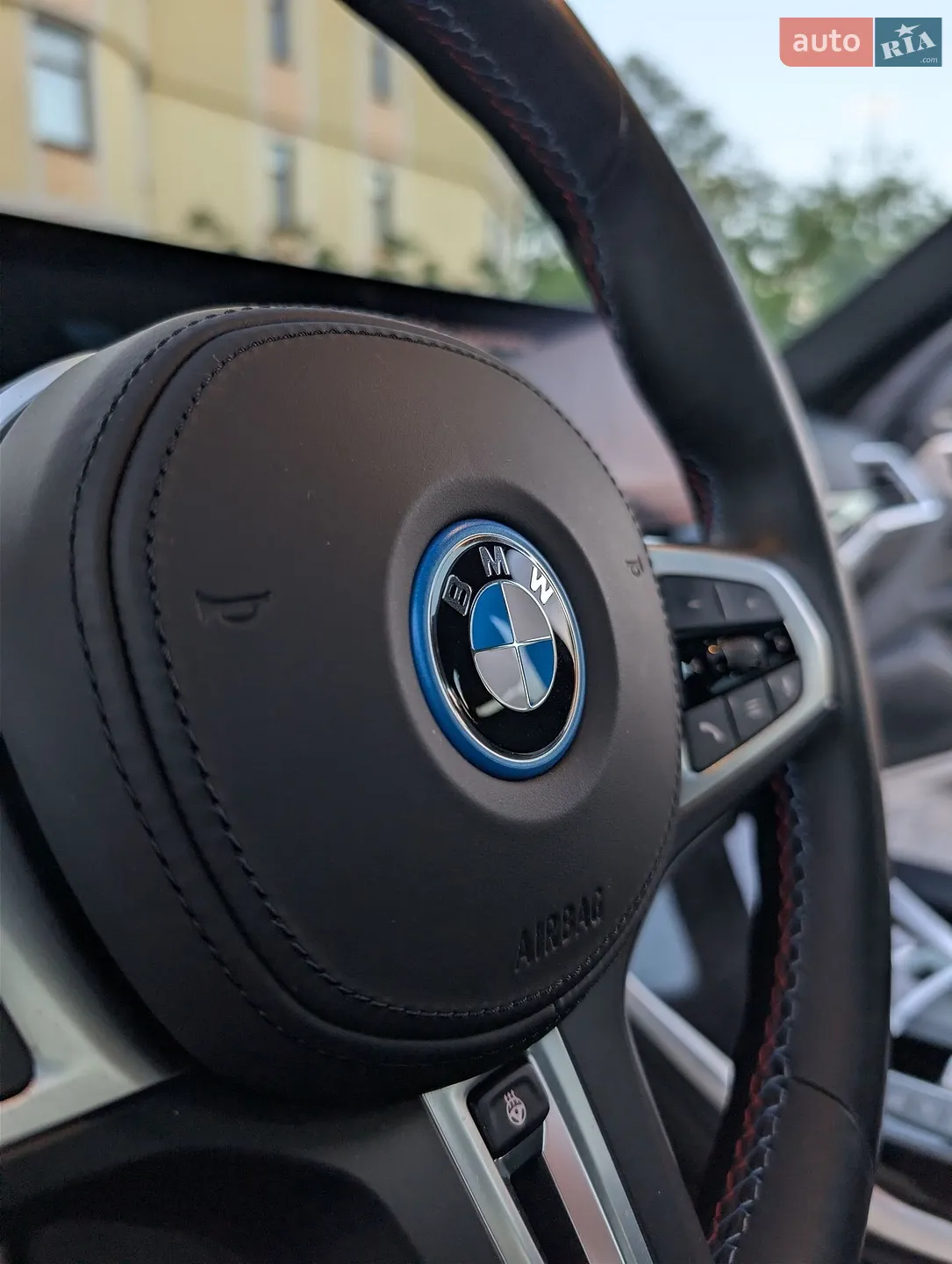 2023 BMW i4 - мініатюра 25