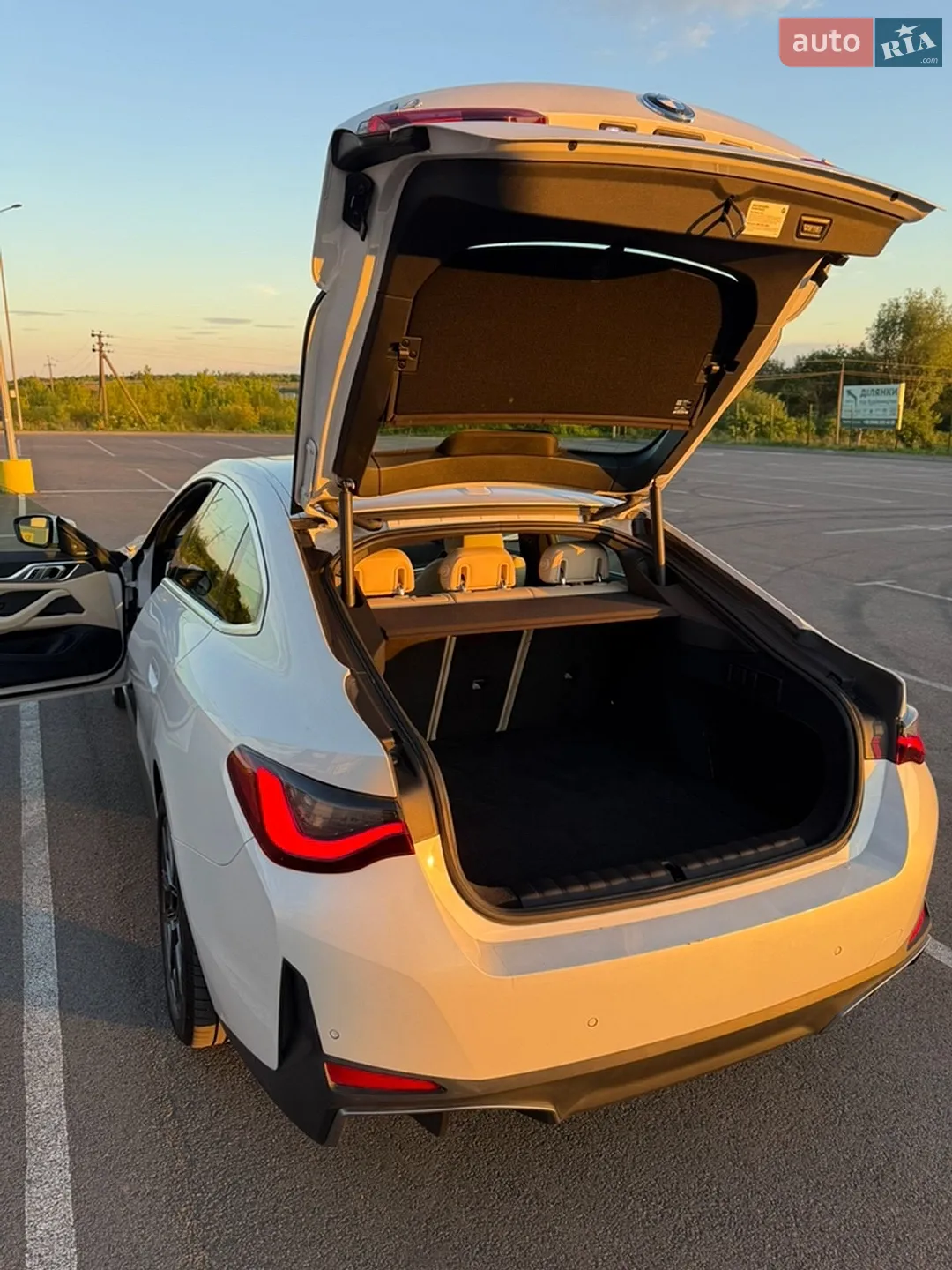 2022 BMW i4 - мініатюра 8