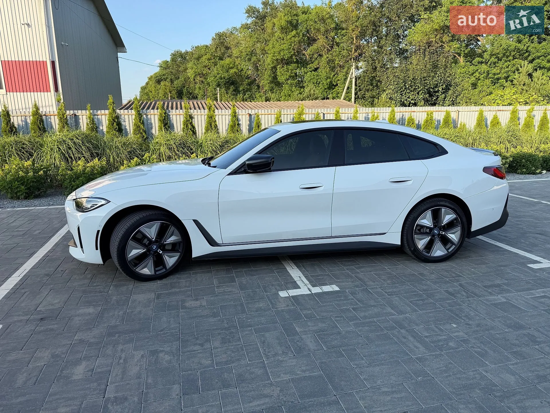 2024 BMW i4 - мініатюра 3