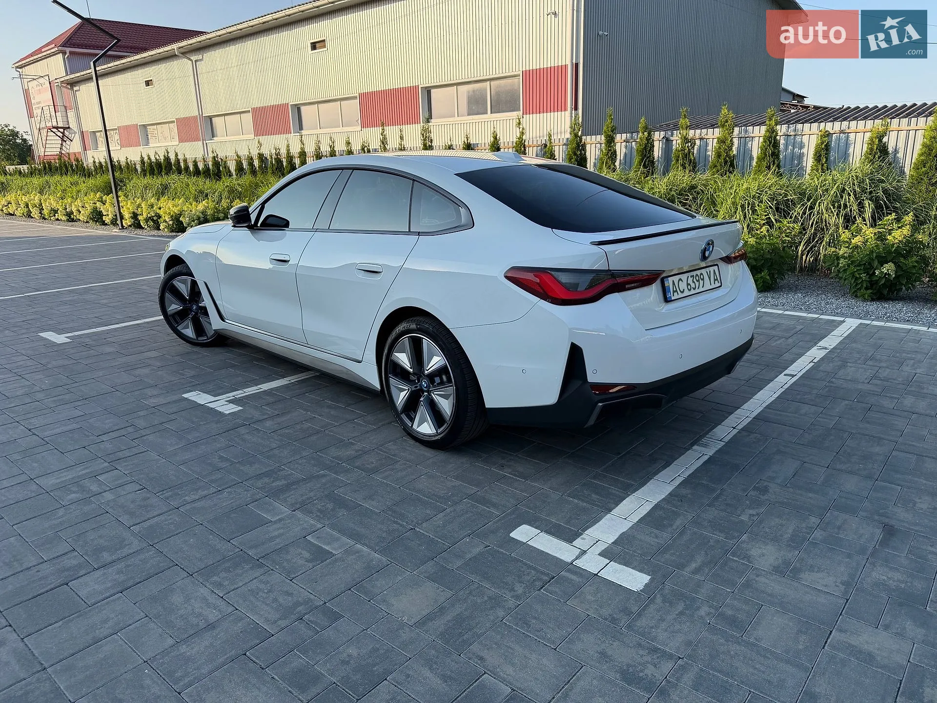 2024 BMW i4 - мініатюра 4