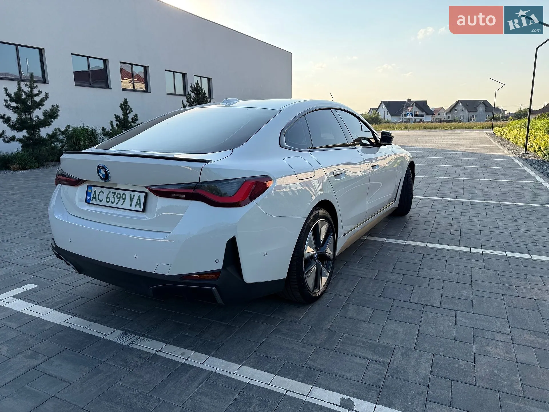 2024 BMW i4 - мініатюра 6