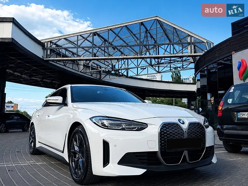 BMW i4