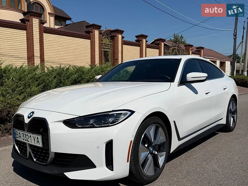 BMW i4 2023