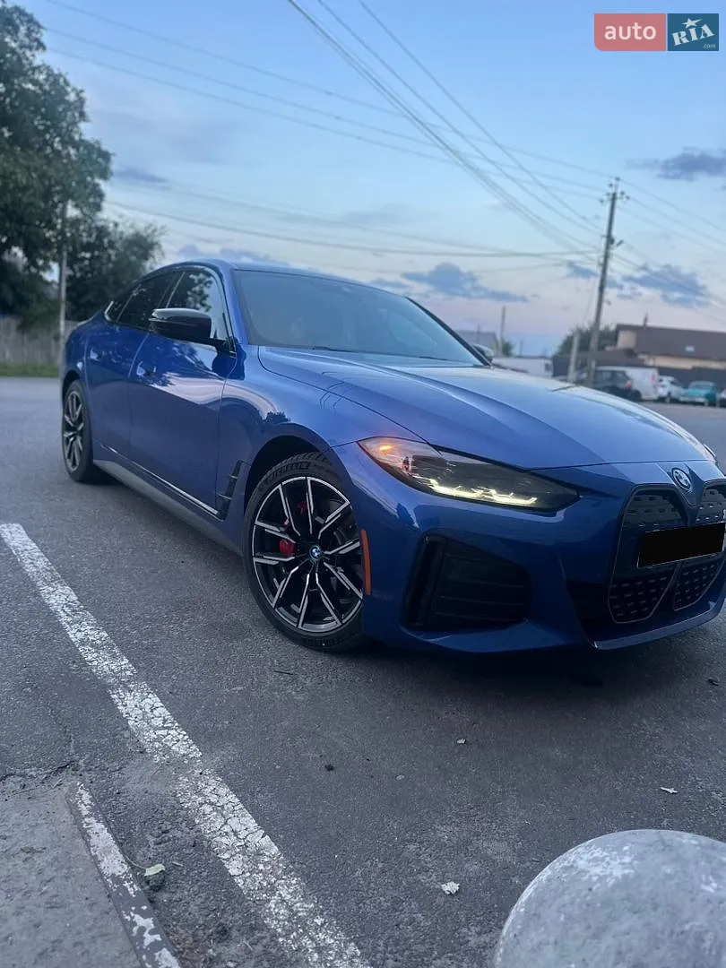 2022 BMW i4 - фото 1