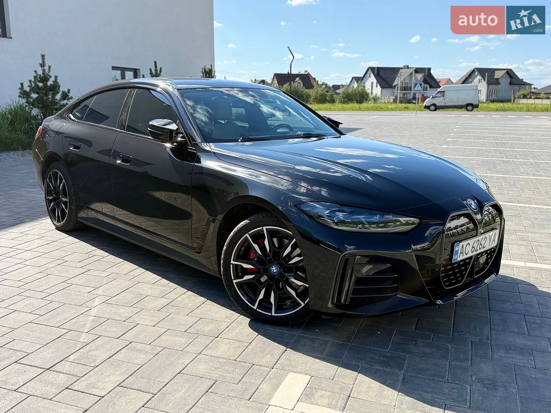 2022 BMW i4 - фото 1