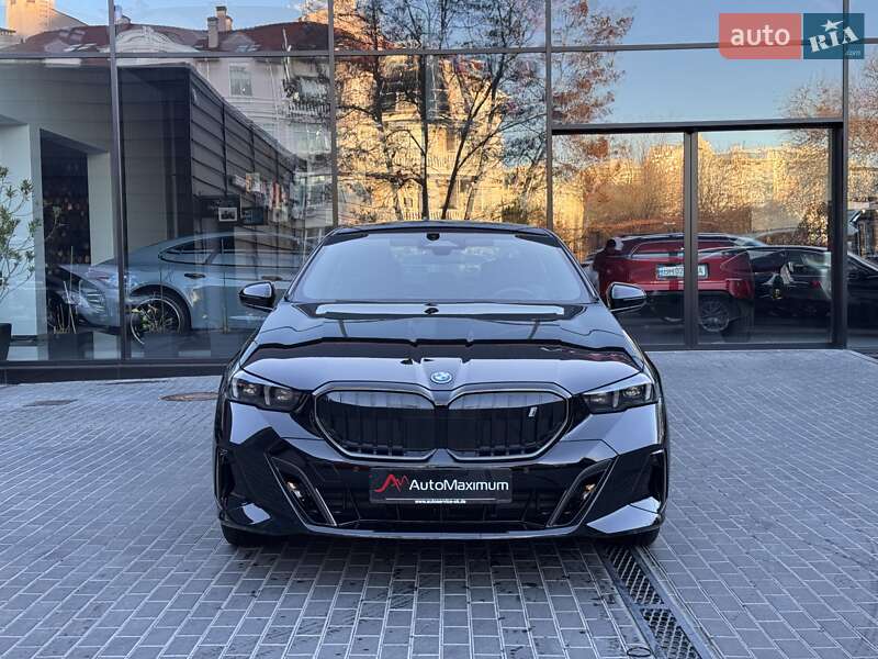 Седан BMW i5 2023 в Одессе