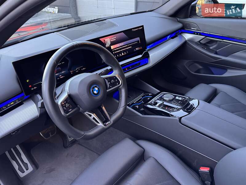 Седан BMW i5 2023 в Одессе