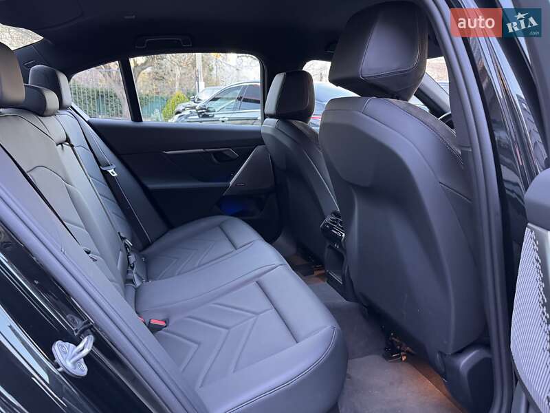 Седан BMW i5 2023 в Одессе