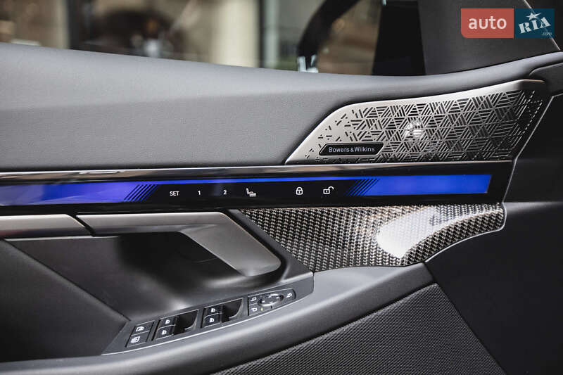 Седан BMW i5 2024 в Киеве