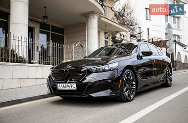 Седан BMW i5 2024 в 