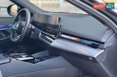 Седан BMW i5 2024 в 