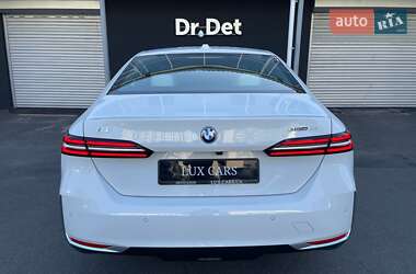Седан BMW i5 2024 в 