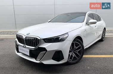 Седан BMW i5 2024 в Днепре