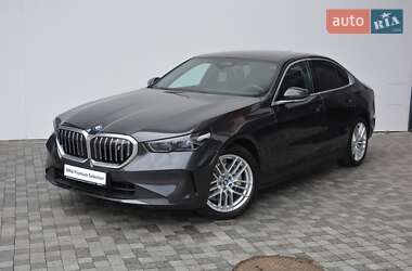 Седан BMW i5 2024 в Києві