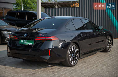 Седан BMW i5 2023 в 