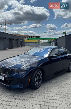 Седан BMW i5 2023 в Сокалі
