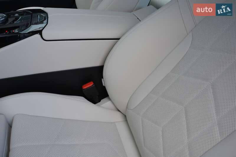 Седан BMW i5 2024 в Киеве