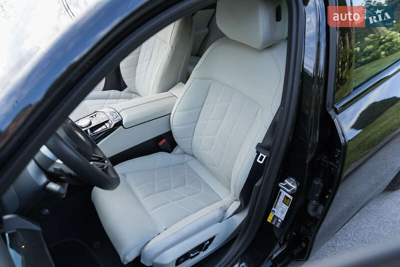 Седан BMW i5 2024 в Луцьку