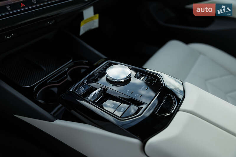 Седан BMW i5 2024 в Луцьку