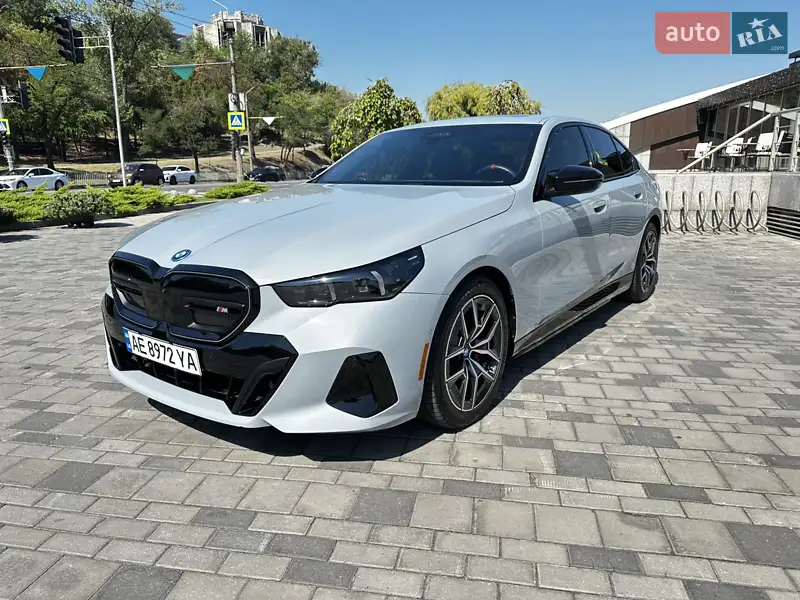 BMW i5 2023