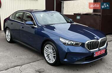 Седан BMW i5 2024 в Ровно