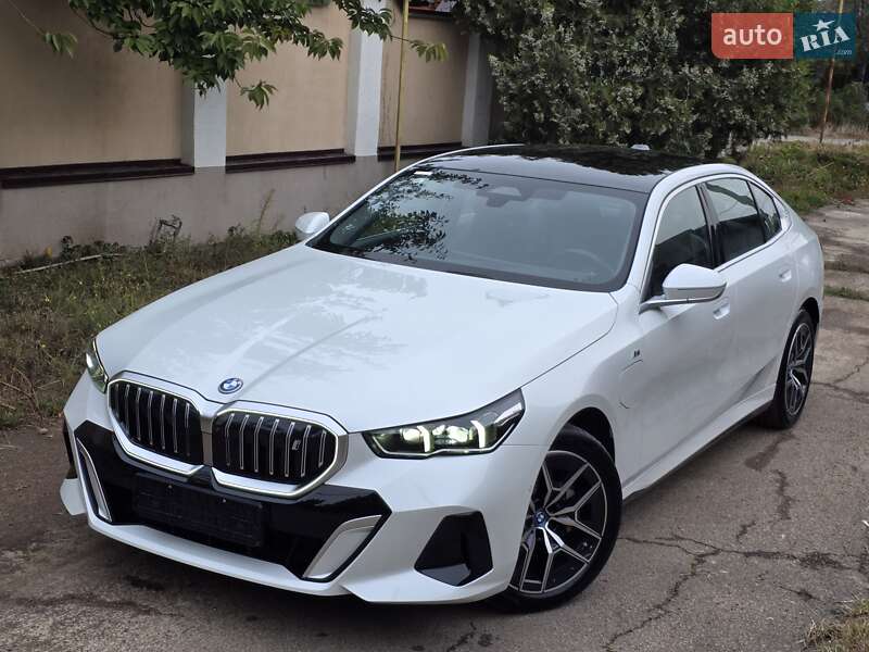 BMW i5 2024